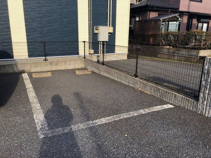 レオネクストサンハイツＤ 駐車場