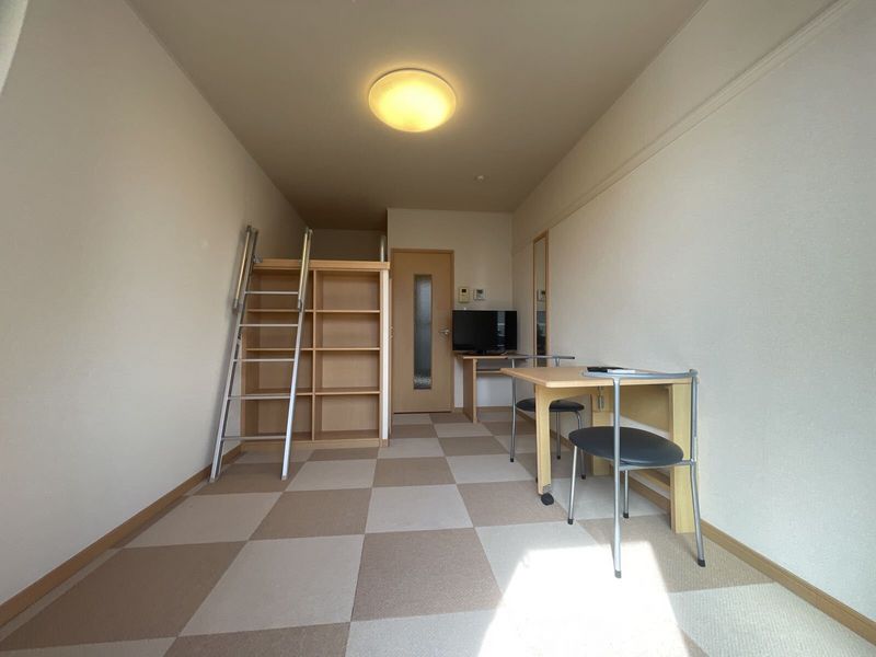 leopalace Nest Nakamozu II Living room