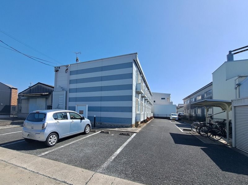 レオパレス山竹 駐車場