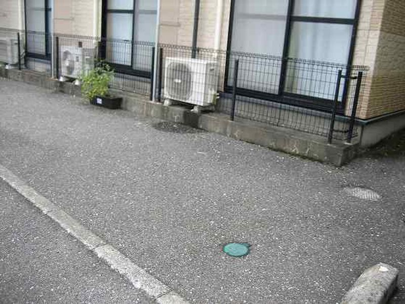 レオパレス高知旭町 駐車場