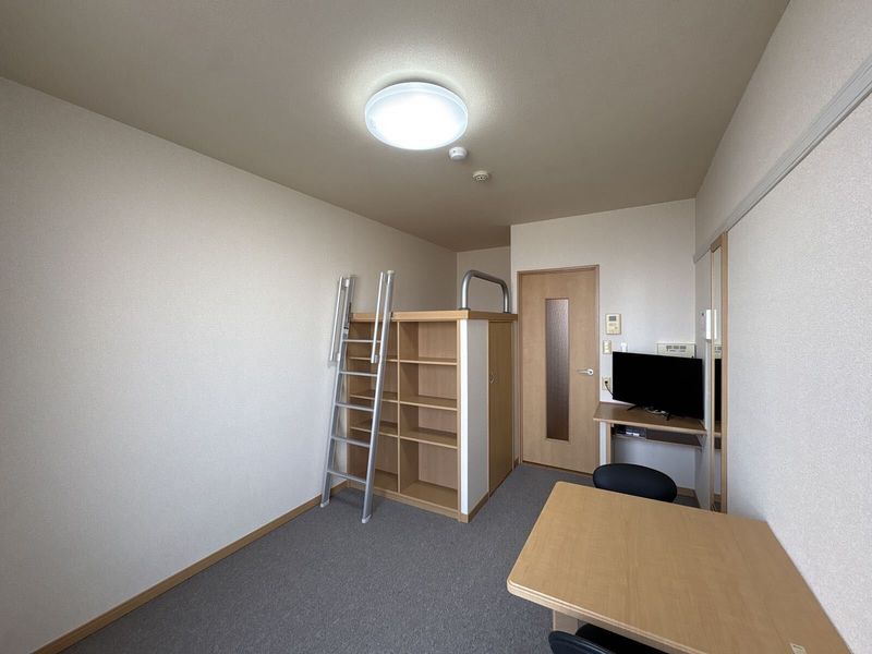 leopalace Aurora Living room