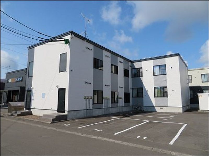 レオパレスＡＴ５７ 駐車場