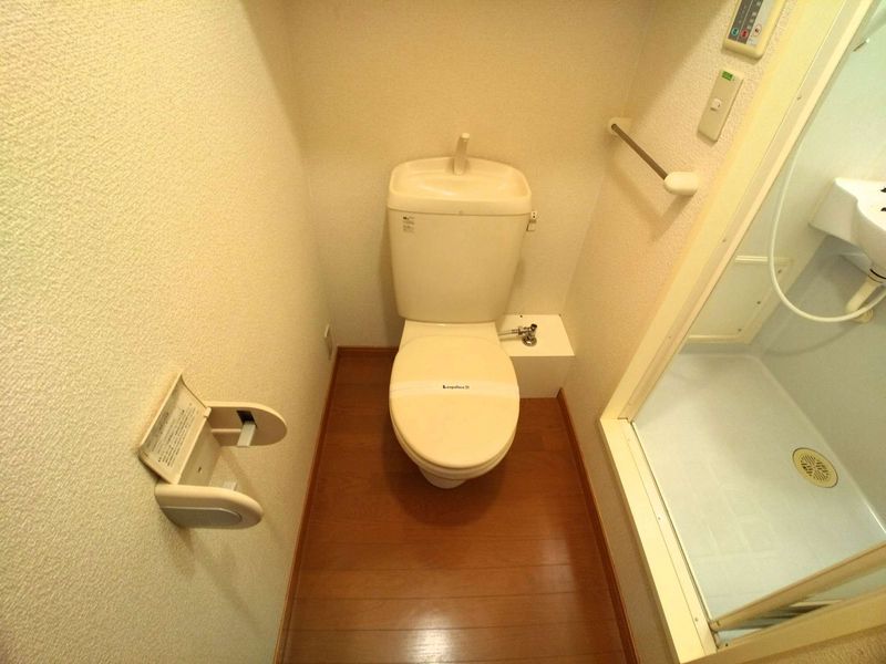レオパレスハーモニー高石 トイレ