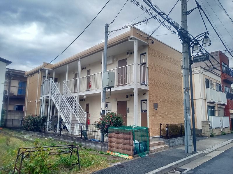 レオパレスサンモール 外観