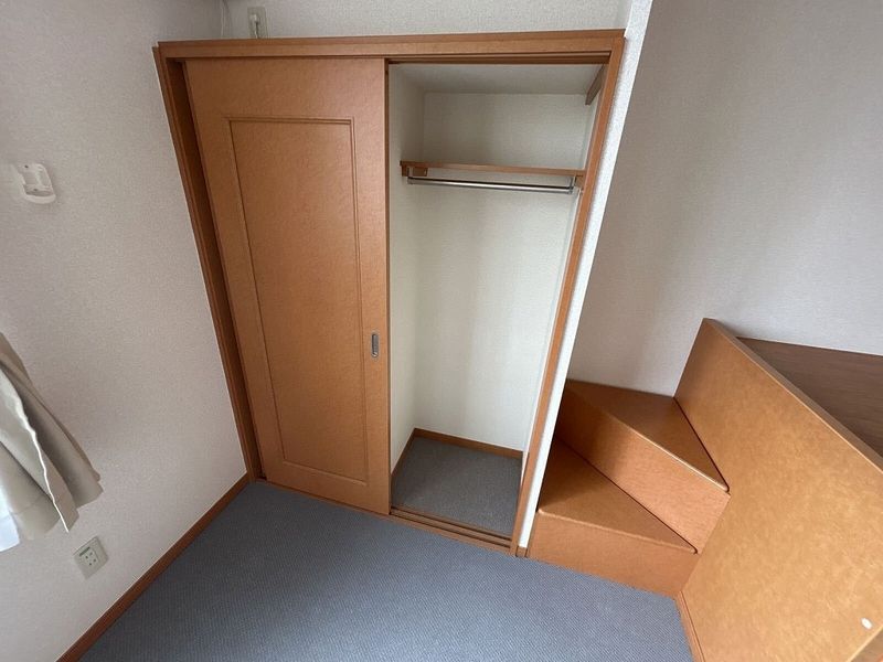 レオパレスアルテⅡ 収納
