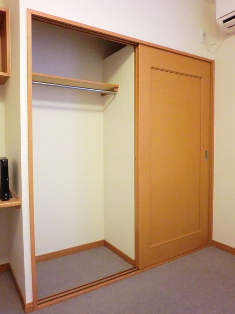 レオパレス関口 収納