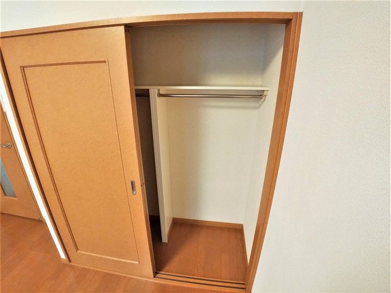 レオパレス末広タウニー 収納