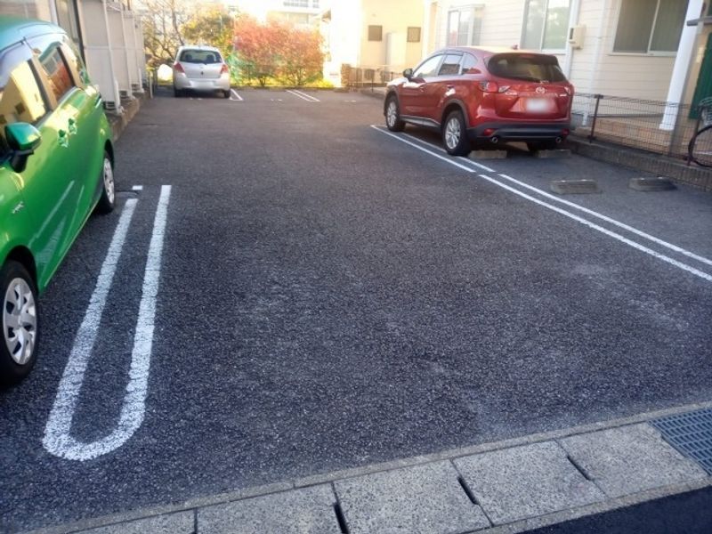 レオパレス上里 駐車場