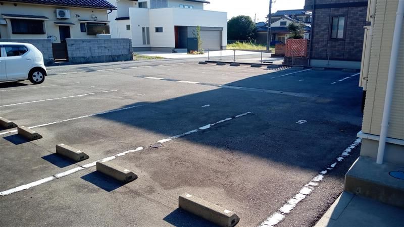 レオネクスト上袋Ⅱ 駐車場