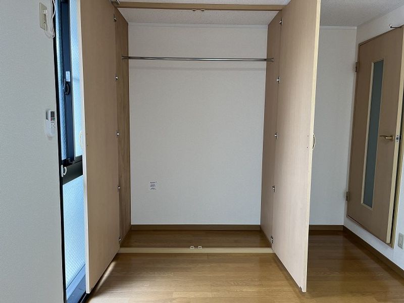 レオパレス中井町２ 収納