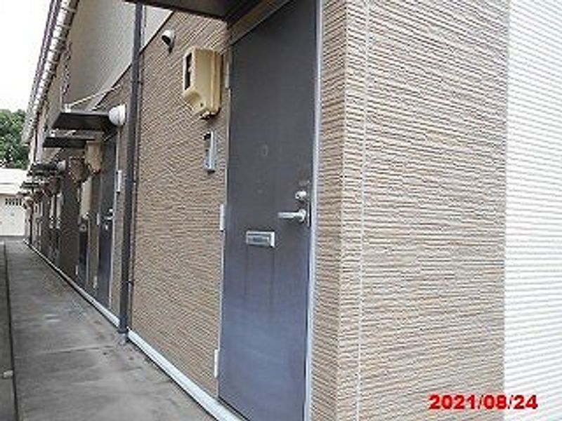 レオネクスト真畔町 玄関