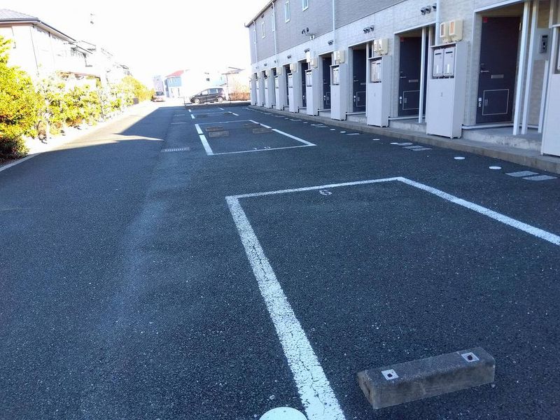 レオパレスクラージュⅡ 駐車場