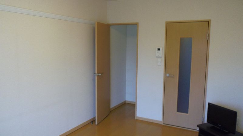 レオパレスかわせみ 収納